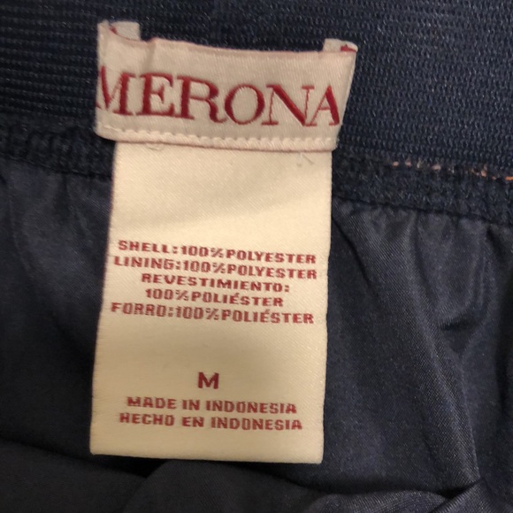 Pleated Skirt Floral Navy - Picture 4 of 4